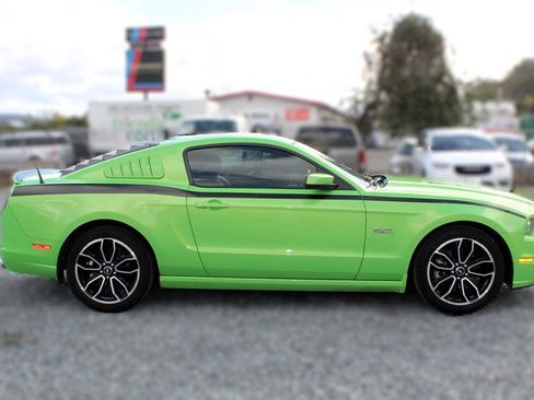 Used 2013 Ford Mustang GT Premium image 8