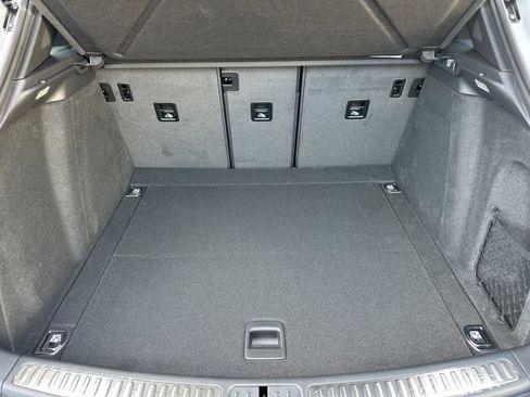 New 2026 Porsche Macan image 16