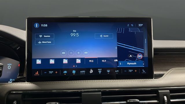 Used 2025 Lincoln Corsair Grand Touring AWD/4WD image 32