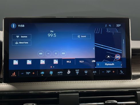 Used 2025 Lincoln Corsair Grand Touring AWD/4WD image 32