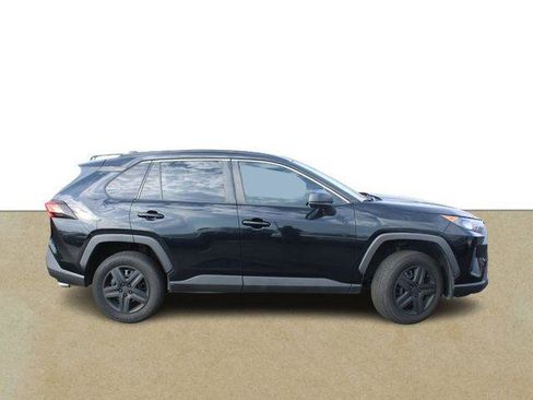 Certified 2019 Toyota RAV4 LE FWD image 2