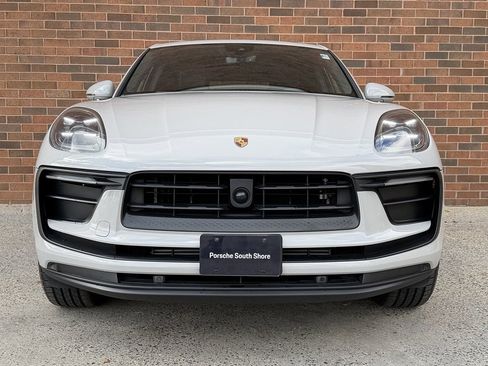 Certified 2025 Porsche Macan image 10