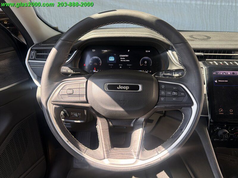 Used 2023 Jeep Grand Cherokee L Limited AWD/4WD image 31