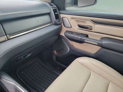 Certified 2019 RAM 1500 Limited RWD image 21