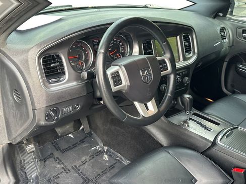 Used 2014 Dodge Charger R/T RWD image 19