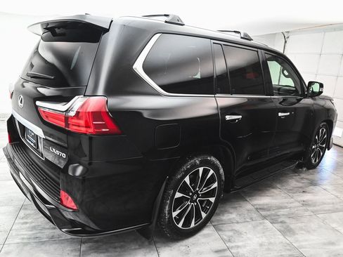 Used 2021 Lexus LX 570 4WD w/ Sport Package image 6