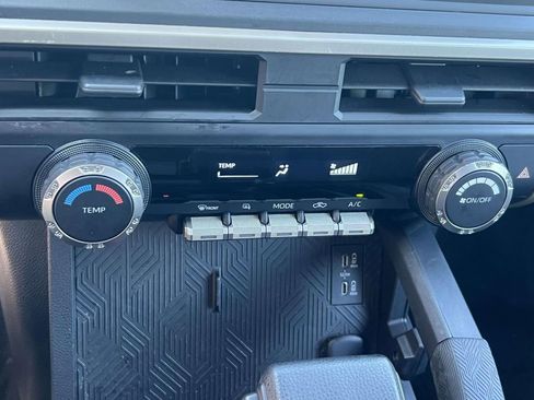 Used 2024 Toyota Tacoma SR AWD/4WD image 26
