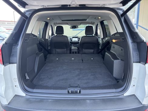 Used 2019 Ford Escape Titanium AWD/4WD image 28