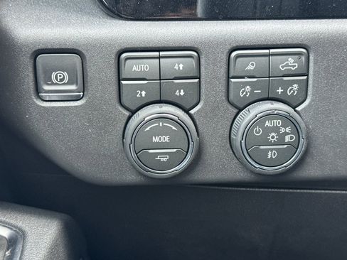 New 2026 Chevrolet Silverado 1500 LT Trail Boss w/ LT Trail Boss Premium Package AWD/4WD image 30