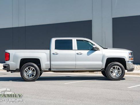 Used 2018 Chevrolet Silverado 1500 LT image 12