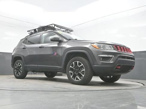 Used 2021 Jeep Compass Trailhawk AWD/4WD image 30