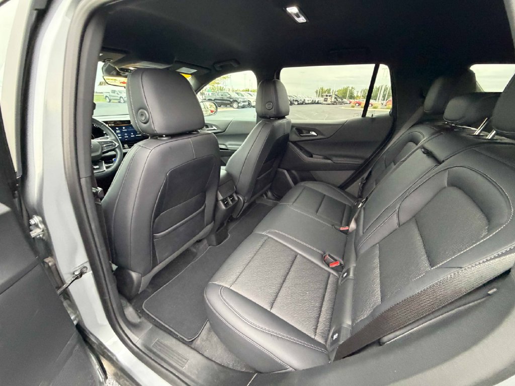 Used 2025 Chevrolet Equinox LT w/ Convenience Package II AWD/4WD image 19