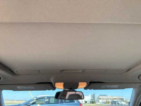 Used 2014 Mercedes-Benz E 250 BlueTEC 4MATIC Sedan image 40