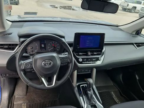 Used 2023 Toyota Corolla Cross LE w/ Moonroof Package AWD/4WD image 8