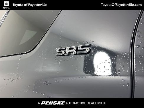 Used 2025 Toyota 4Runner SR5 AWD/4WD image 8