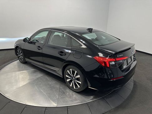 Certified 2022 Honda Civic EX image 5