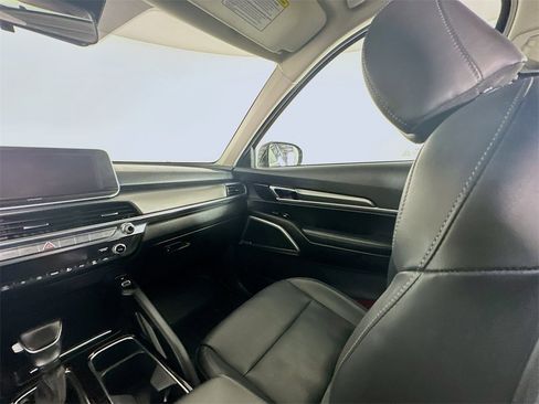 Used 2022 Kia Telluride S image 11