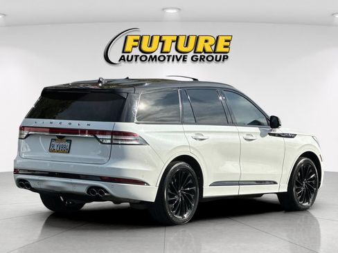 Certified 2023 Lincoln Aviator Black Label AWD/4WD image 3