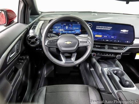 New 2026 Chevrolet Equinox EV LT image 11