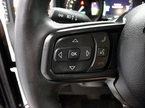 Used 2024 Jeep Wrangler Unlimited AWD/4WD image 25