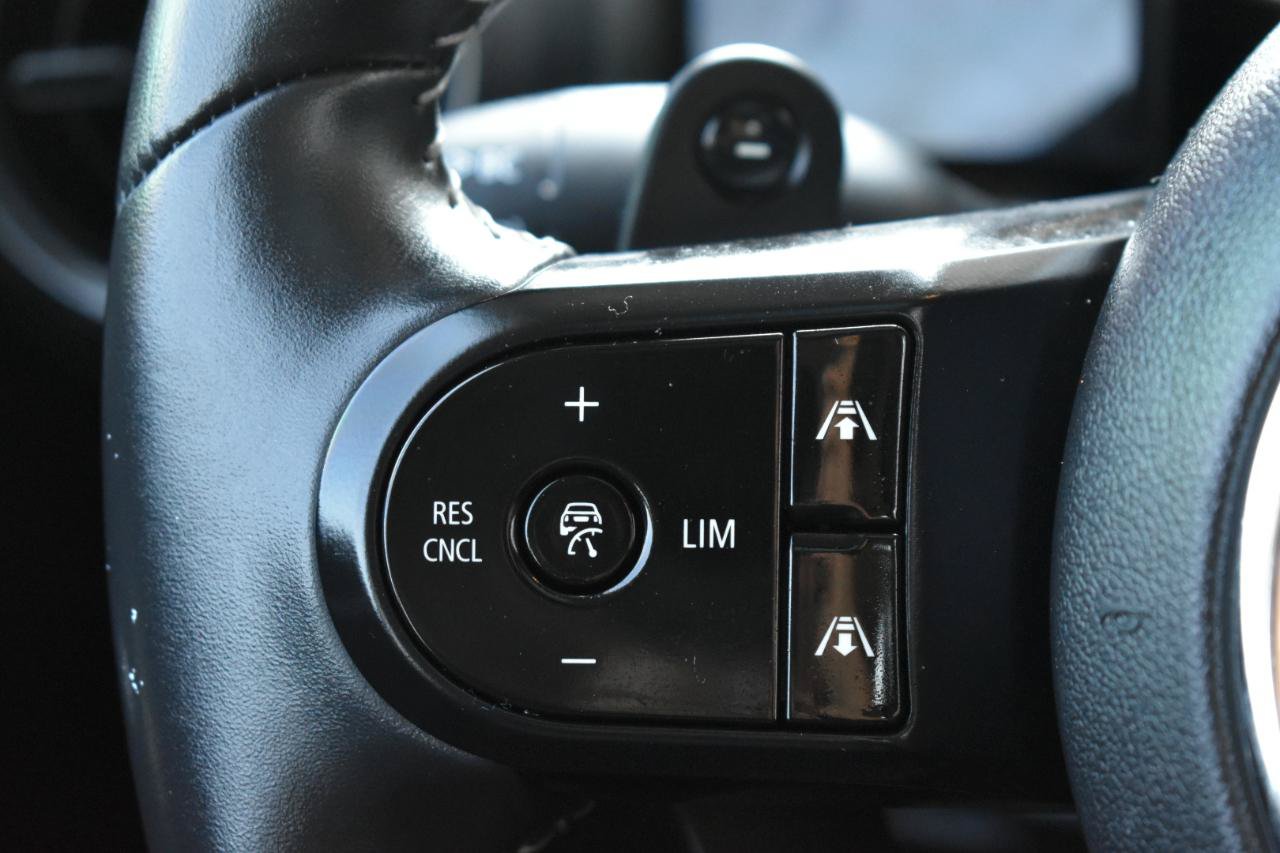 Used 2022 MINI Cooper S w/ Driver Assistance Package FWD image 15