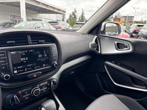 Certified 2025 Kia Soul LX FWD image 22