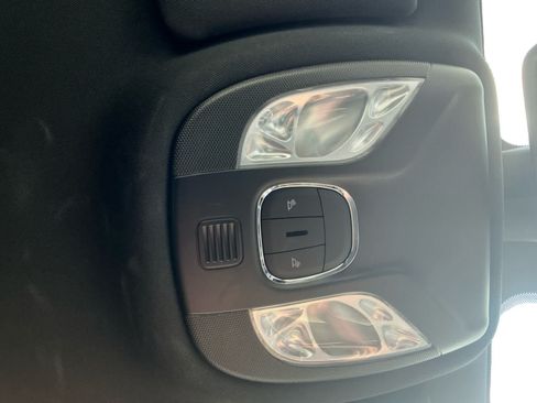 Used 2024 Jeep Compass Latitude AWD/4WD image 18
