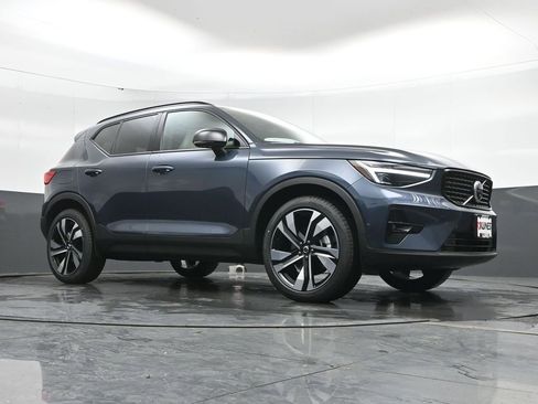 New 2026 Volvo XC40 B5 Ultra w/ Climate Package AWD/4WD image 36