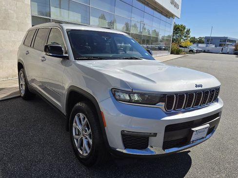 Used 2021 Jeep Grand Cherokee L Limited w/ MOPAR Finishing Package image 19