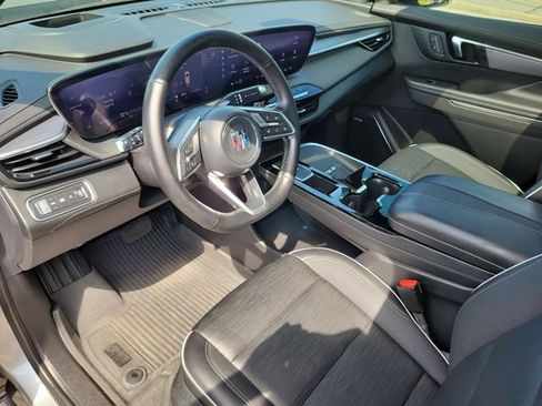 Used 2025 Buick Enclave Sport Touring w/ Power Package image 16