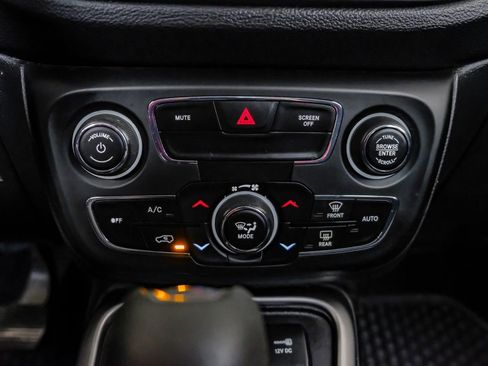 Used 2020 Jeep Compass Sport w/ Cold Weather Group image 25