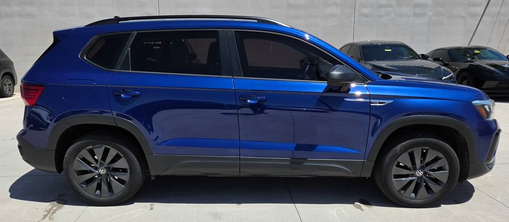 Certified 2024 Volkswagen Taos S w/ MDO Package FWD image 5