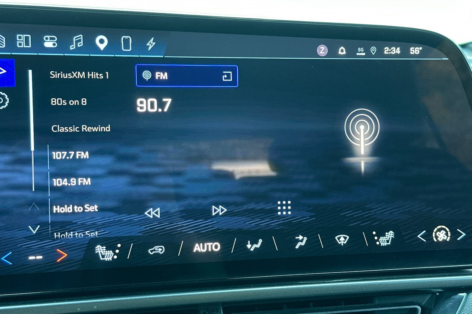 Used 2024 Chevrolet Equinox EV RS FWD image 26
