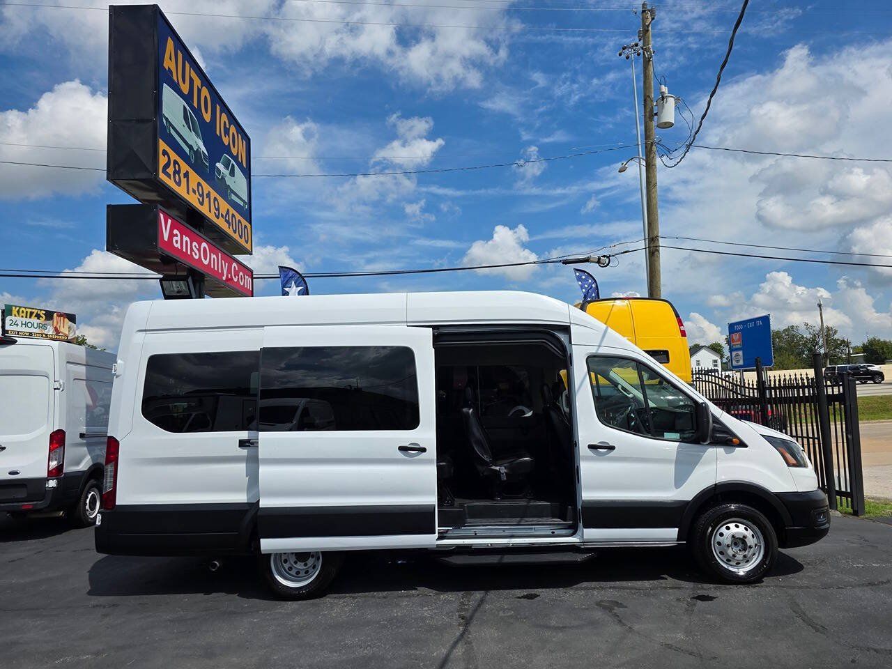 Used 2023 Ford Transit 350 XL RWD image 5