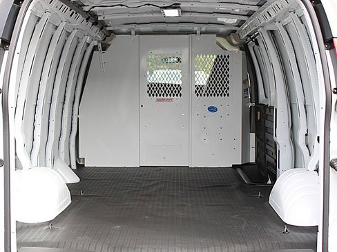 Used 2025 GMC Savana 2500 Extended w/ Driver Convenience Package image 14