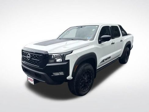 Used 2024 Nissan Frontier SV w/ Hardbody Edition AWD/4WD image 3