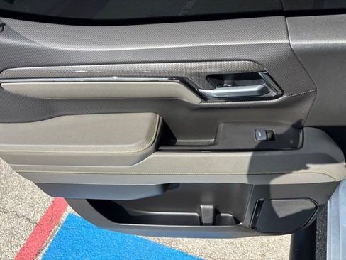 Used 2025 Chevrolet Silverado 1500 ZR2 w/ Technology Package image 22