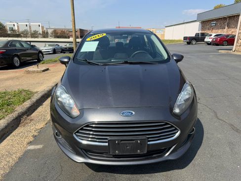 Used 2019 Ford Fiesta SE w/ Equipment Group 201A image 2