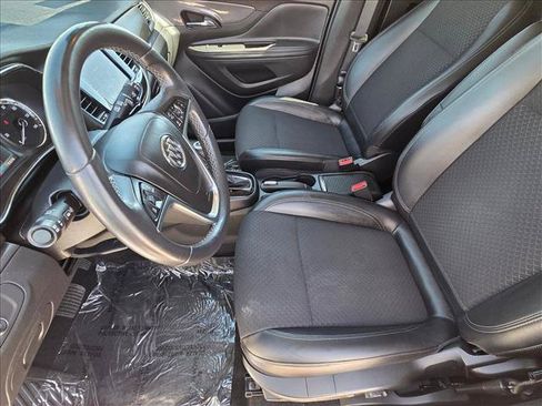 Used 2022 Buick Encore Preferred w/ Safety Package FWD image 13
