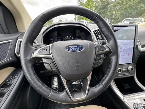 Certified 2024 Ford Edge SEL image 14