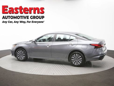 Used 2024 Nissan Altima 2.5 SV w/ SV Premium Package AWD/4WD image 58