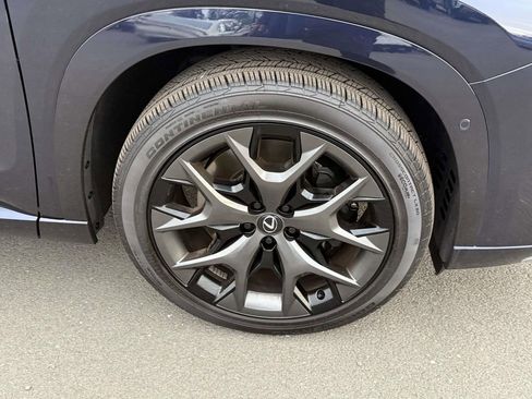 Used 2025 Lexus TX 500h AWD w/ Technology Package image 7