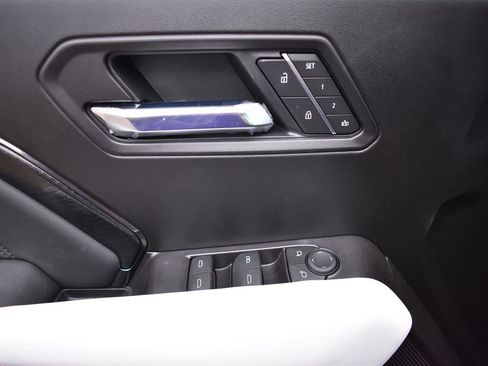 New 2025 GMC Canyon AT4 w/ AT4X Package image 12