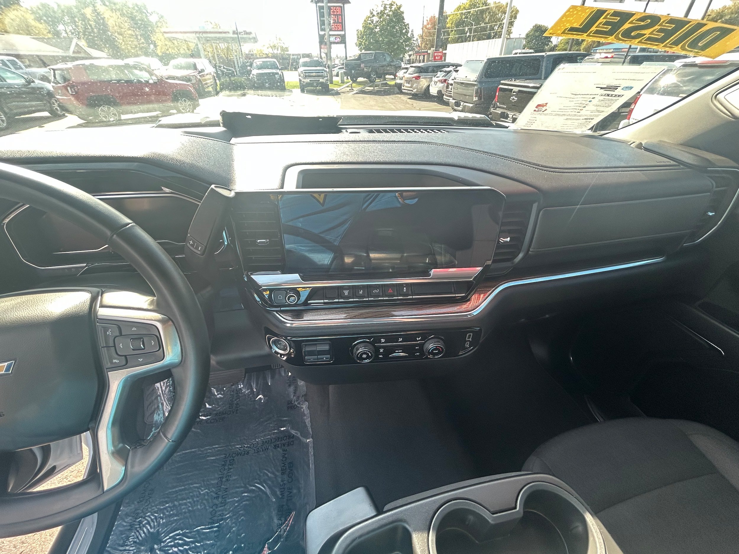 Used 2024 Chevrolet Silverado 3500 LT AWD/4WD image 11
