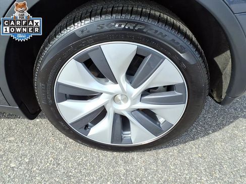 Used 2023 Tesla Model Y Long Range image 10