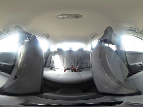 Used 2025 Kia K4 LXS image 42