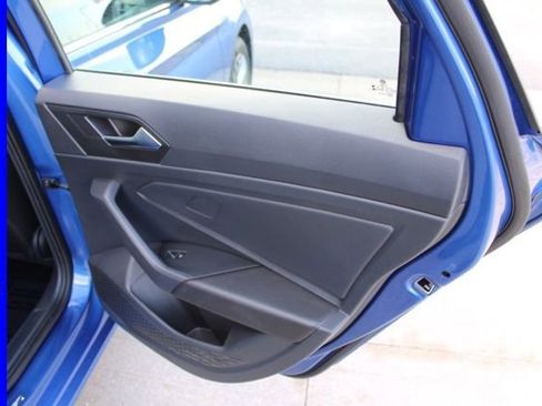 Used 2024 Volkswagen Jetta SE image 22