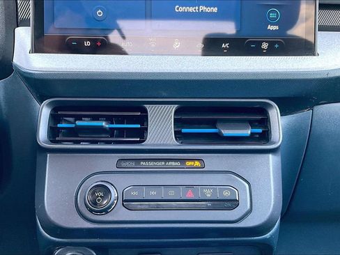 Certified 2025 Ford Maverick XLT w/ Equipment Group 302A AWD/4WD image 32