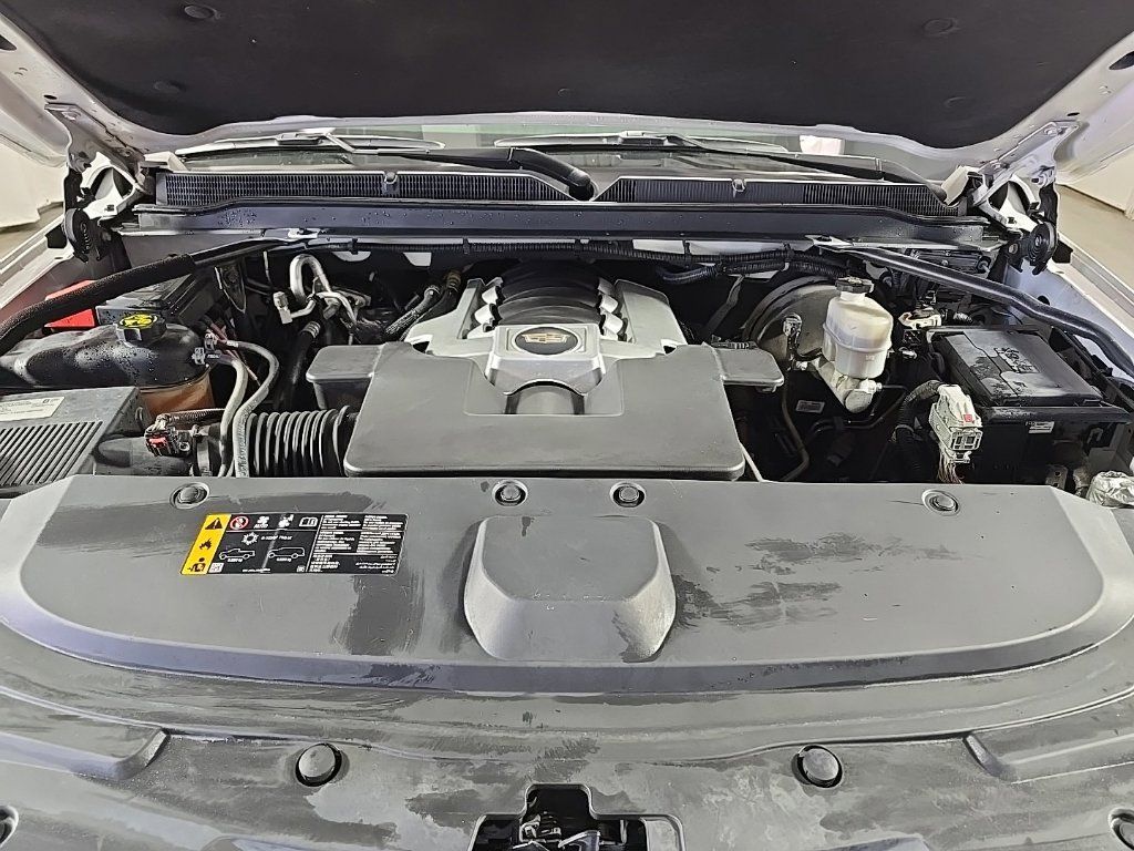 Used 2019 Cadillac Escalade Premium Luxury AWD/4WD image 12