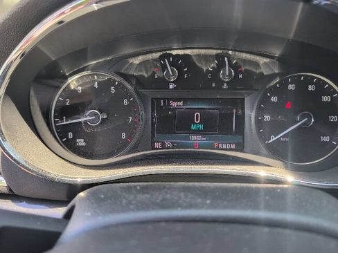 Used 2022 Buick Encore Preferred w/ Safety Package AWD/4WD image 17